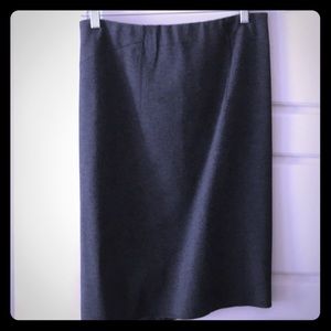 NWT! Grey Ann Taylor grey scuba skirt!